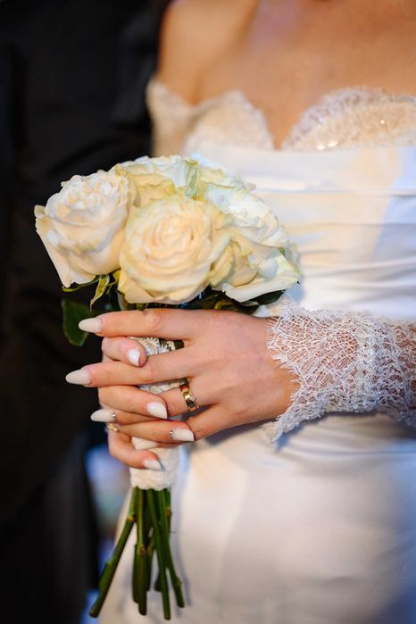 Vând rochie de mireasă