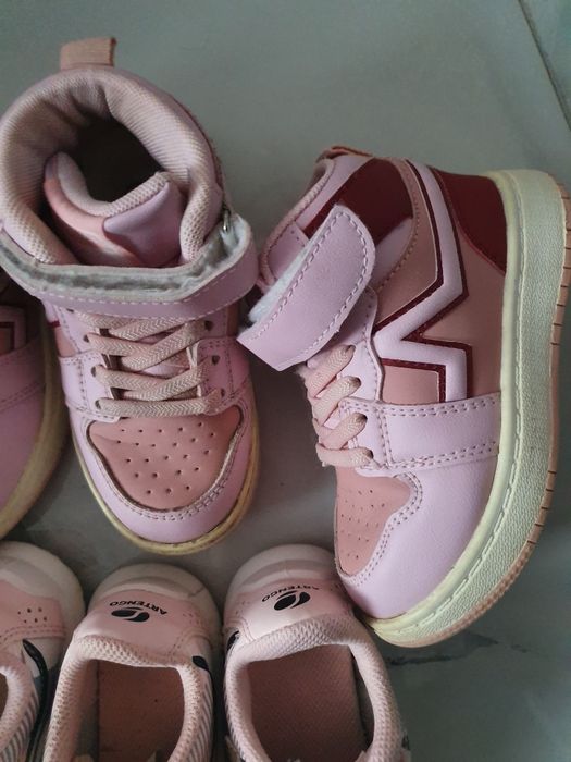 Incaltaminte nr 27,preț 25 lei perechea