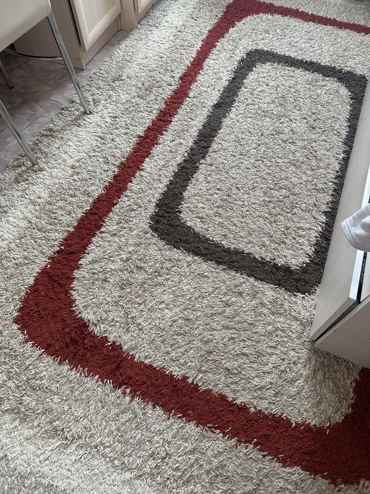 Ковер 2*3 в идеальном состочнии , очень теплый