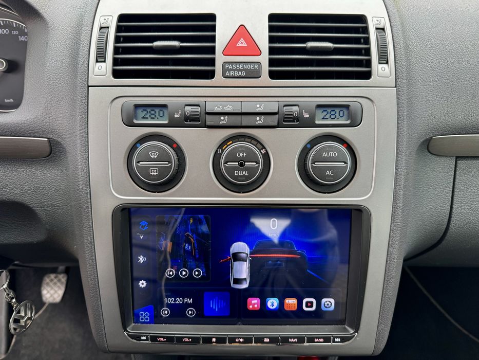 VW Touran Cross / 2.0 TDI / 170 CP / An 2009