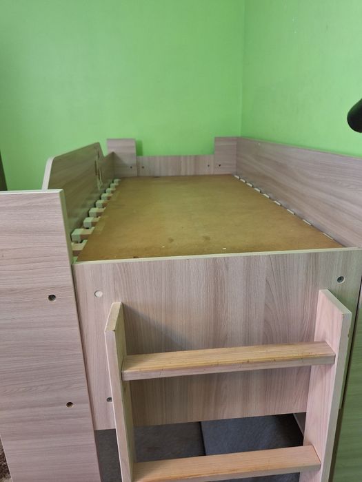 Продам двухярусная диван кравать