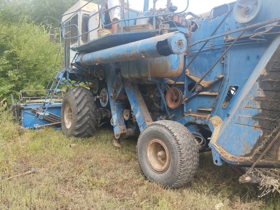 Продам комбайн Енисей 1200