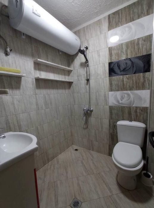 Дава се под наем Двустаен апартамент в Пловдив, Кършияка - 50 кв.м за 448.8 € - Снимка #4