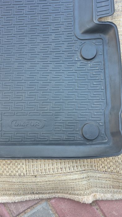 Полики резиновые, с высокими бортами