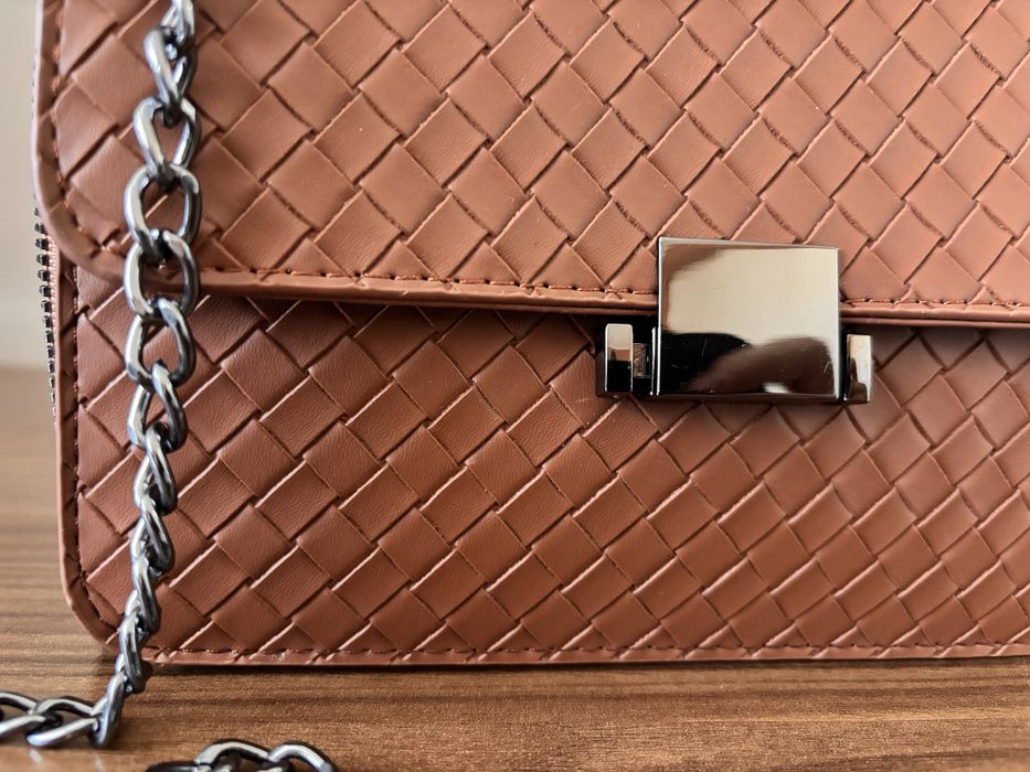 Geanta noua fara eticheta