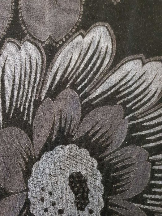 Продавам юношески панталони