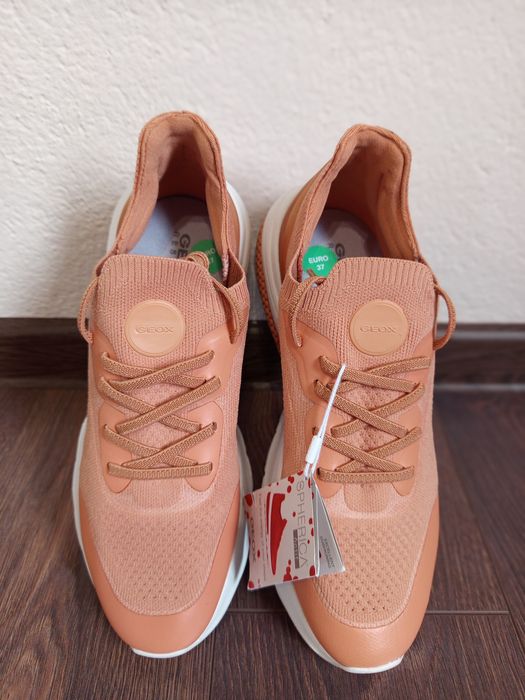 Дамски спортни обувки GEOX Spherical Actif номер 37