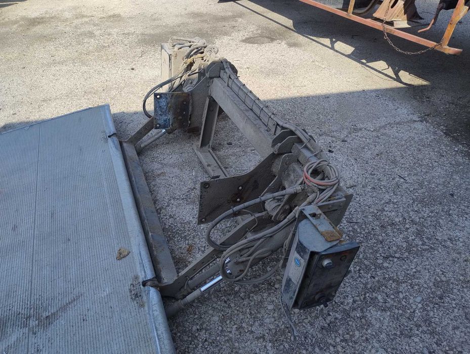 Падащ борд от Ивеко 3.5  т