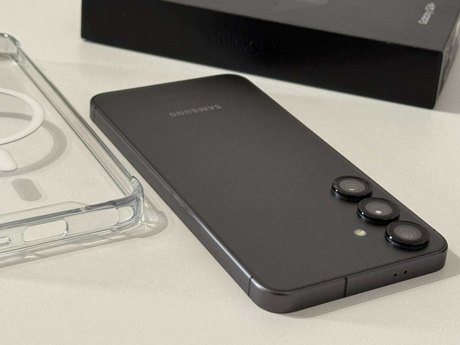 Бартер! Перфектен! Samsung Galaxy S24+ Plus 512/12GB Onyx Black