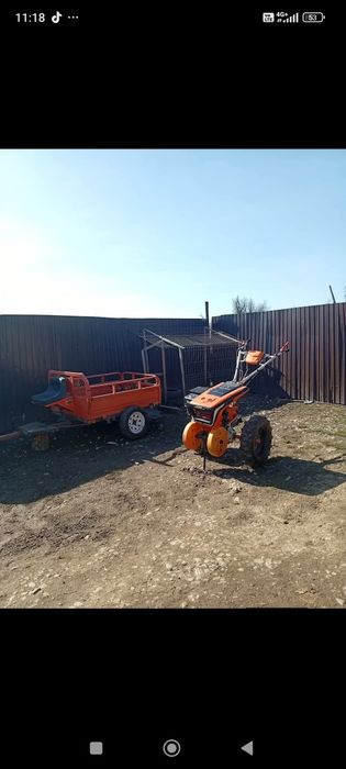 Vând motocultor 18cp cu remorca și toate accesoriile