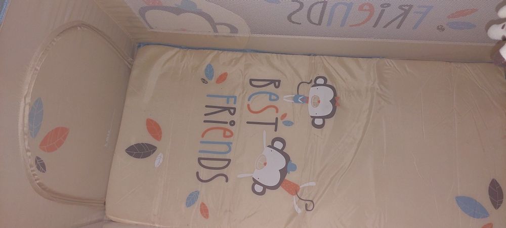 Продавам кошара за бебе