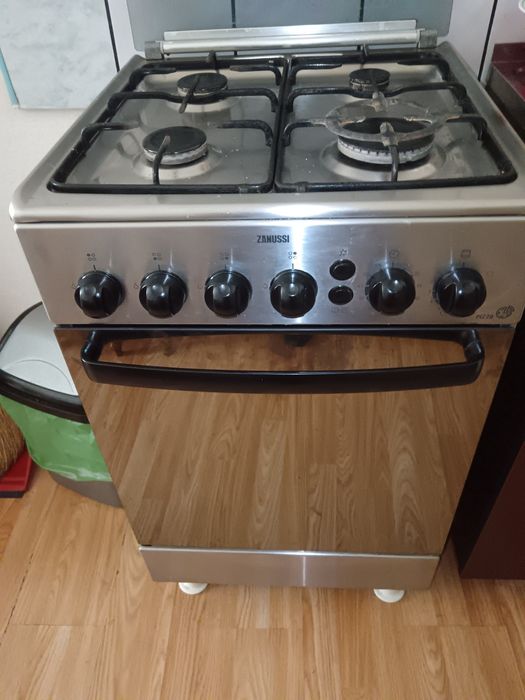 Aragaz funcțional inox