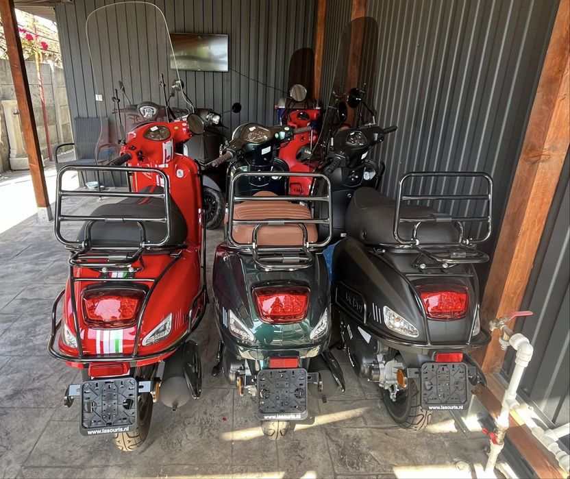 Scutere de vânzare, de la 1000€, permis B/AM, cască inclusă Scuter 50cc / electric, nou, de la 1300€ negociabil
