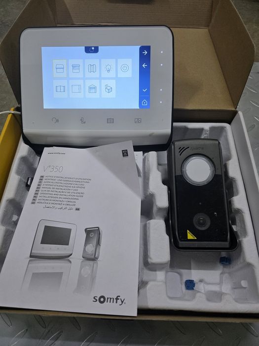 Videointerfon cu ecran de 7 inch si radio RTS Somfy V350