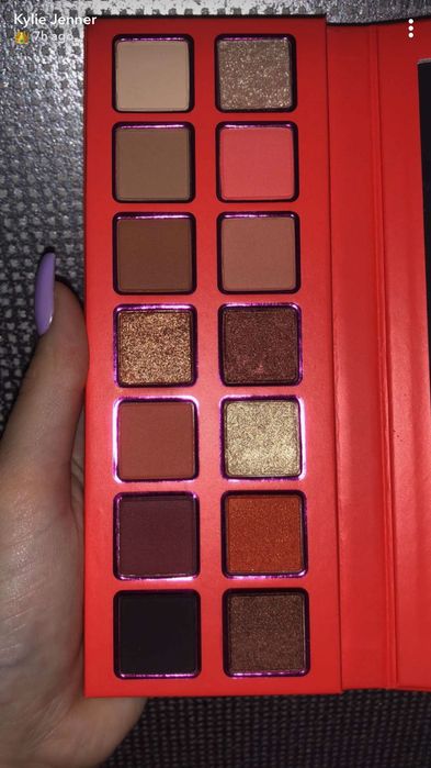 Kylie Cosmetics Summer палитра сенки