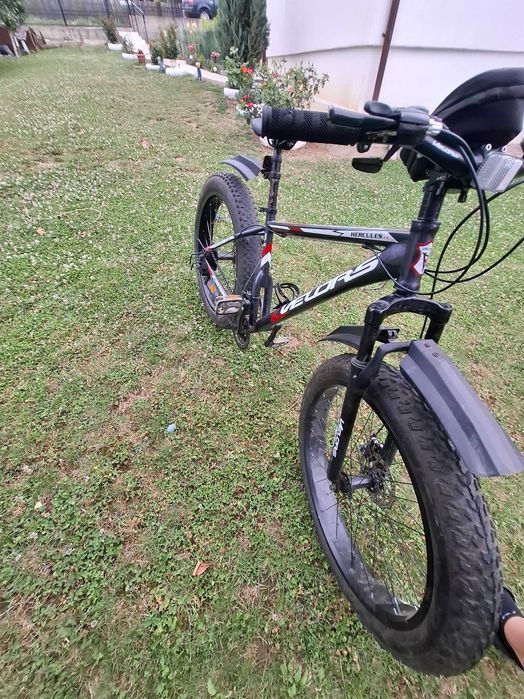 Bicicletă Fatbike VELORS aproape nouă