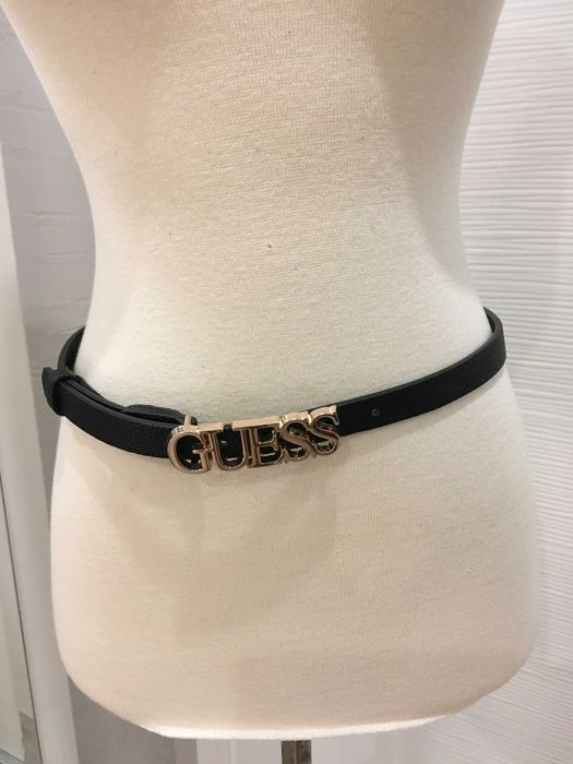 GUESS Uptown Chic / Lefia Logo-Script  дамски колан