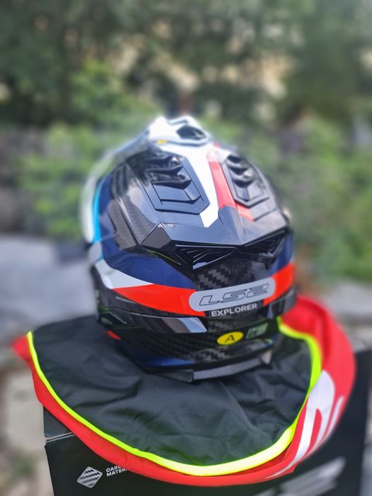 Карбоновый шлем LS2 MX701 Explorer