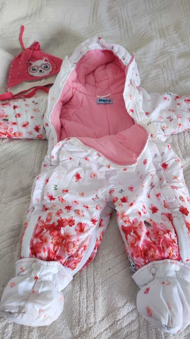 Комбинезон демисезонный для девочки 68 см