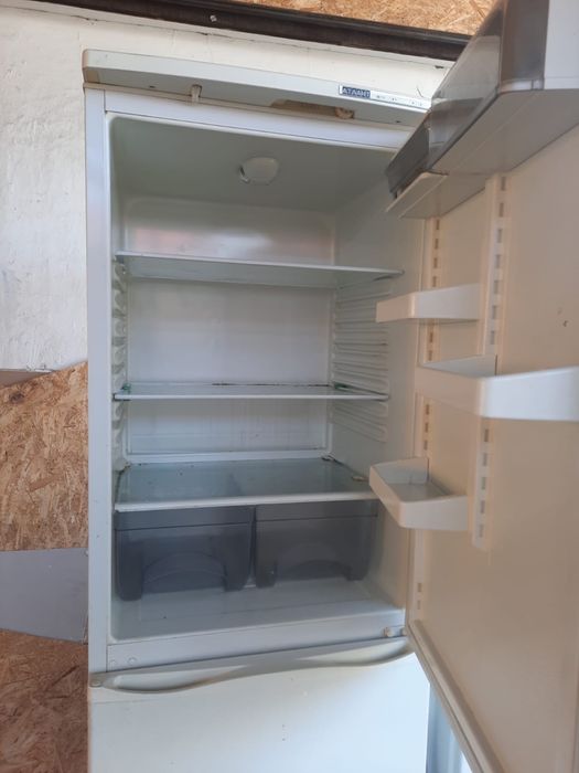 продается холодильник