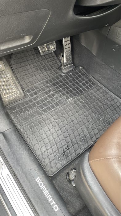 Гумени стелки за Кия Соренто II / Kia Sorento XM 2012 , 2 генерация