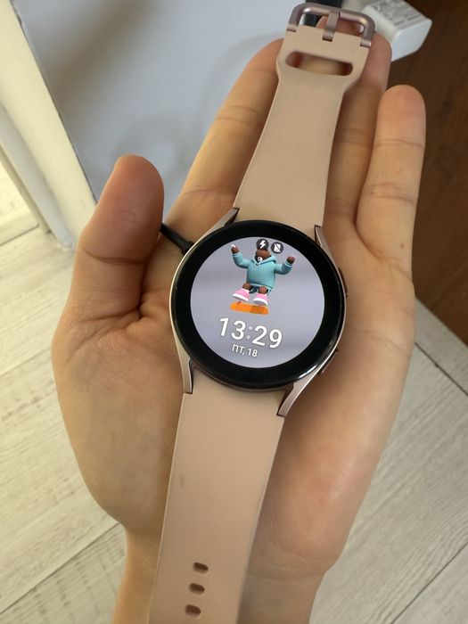 Часы Samsung Galaxy watch 4