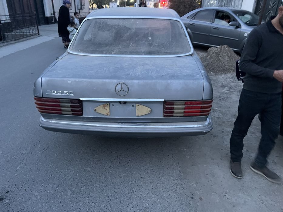 Фара Mercedes-Benz 280 SE 1982