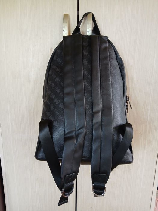 Раница за лаптоп Guess