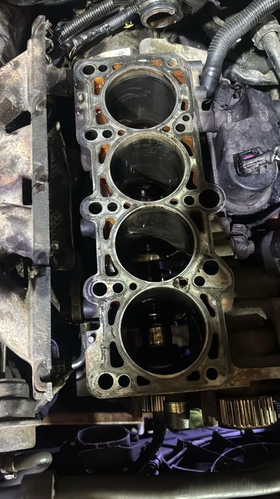 Reparații Motoare Auto & Camioane  Biele, Cuzineti, Consum Ulei, Custom Build sudura TIG etc