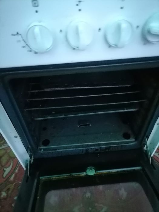 Продам газовую плиту