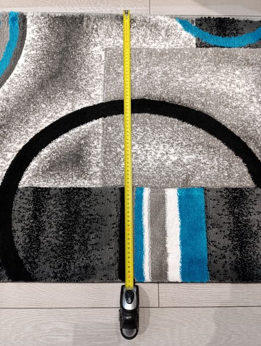 Пъстра пътека с геометрични фигури