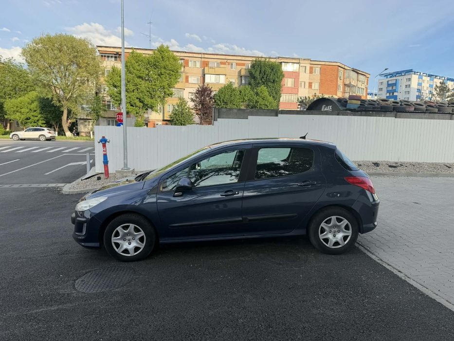 Vând Peugeot 308 automat  1.6 benzina 2009