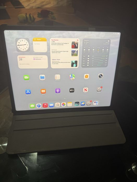Apple iPad Pro 12.9” M2 (2022) 512 GB Cellular + Magic Keyboard