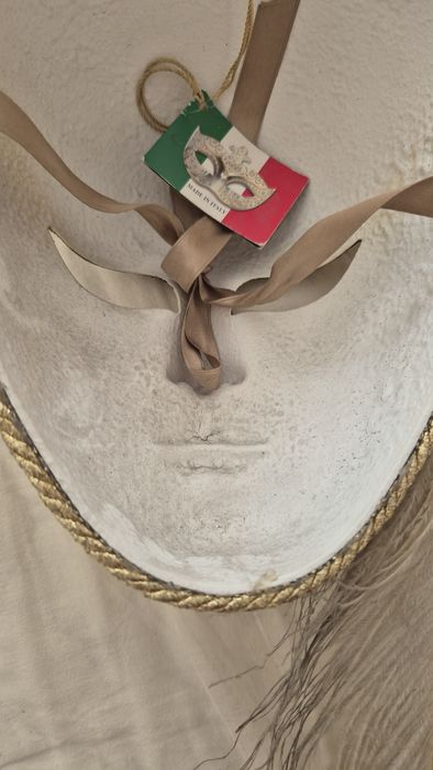 Продам венецианскую маску