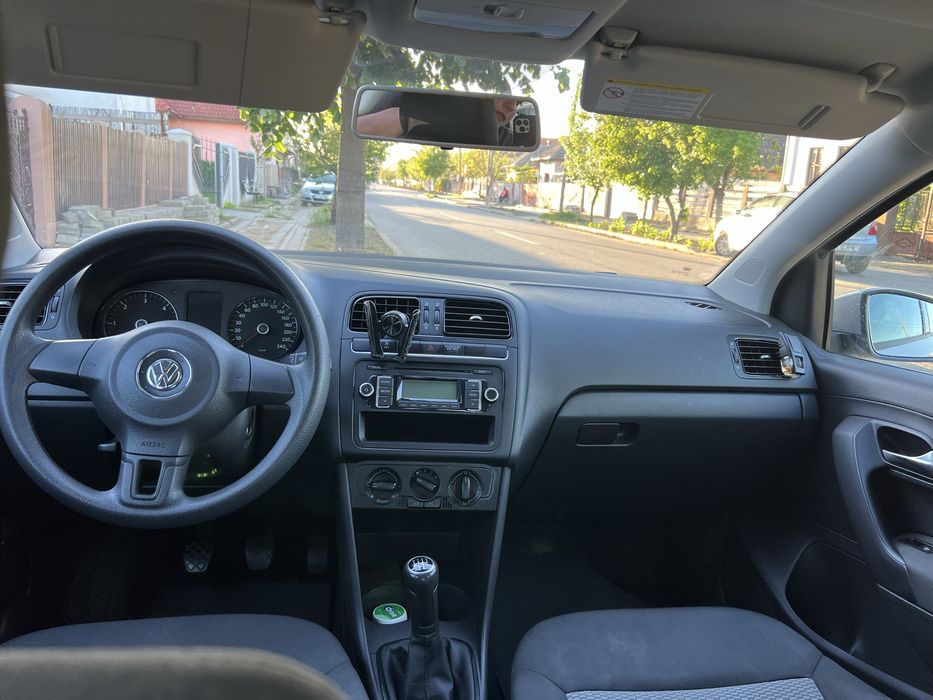 VOLKSWAGEN Polo 2010 — imagine 2