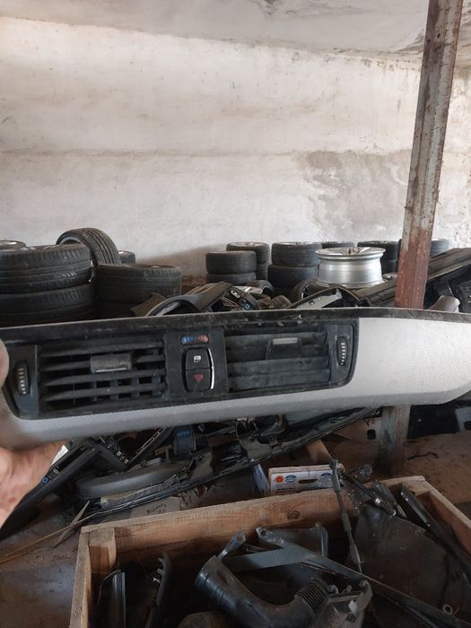 Част от интериор Бмв ф30 ф31 320d 330d f30 f31 bmw n47 n57 184кс  258к