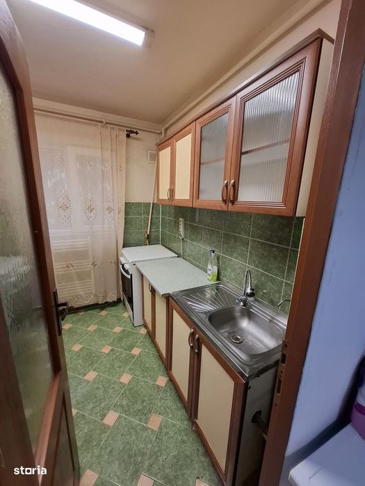 Apartament  de 3 camere, zona Orizont,potential excelent