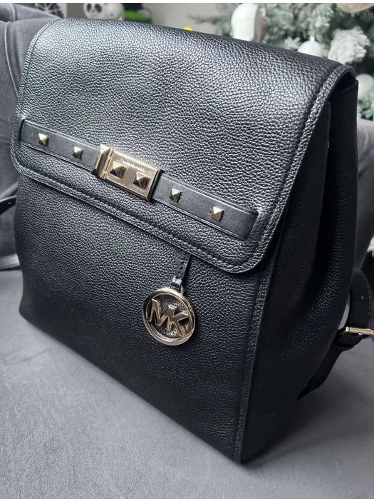 Раница  черна кожена Michael Kors