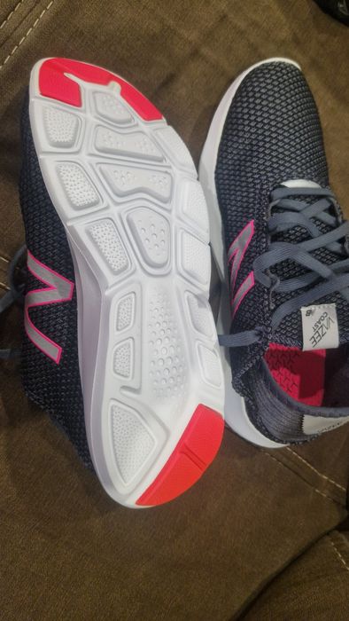 Adidasi dama de vanzare