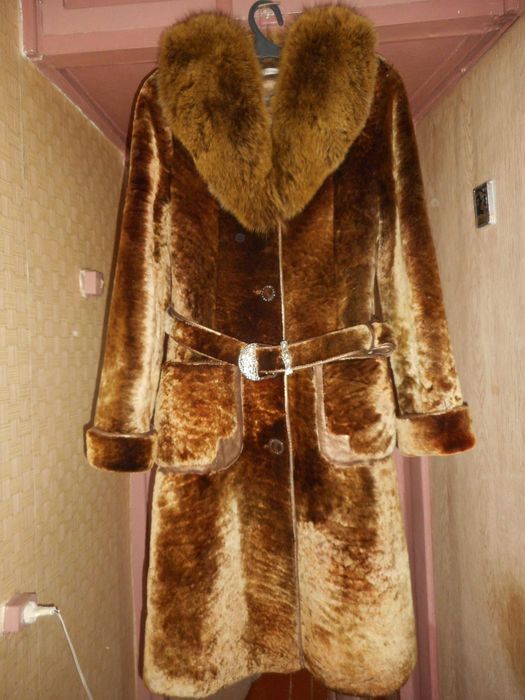 продам жен мутоновую шубу б/у 46 р-ра