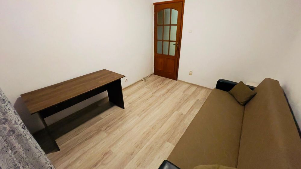 PF închiriez apartament cu 3 camere zona Soarelui