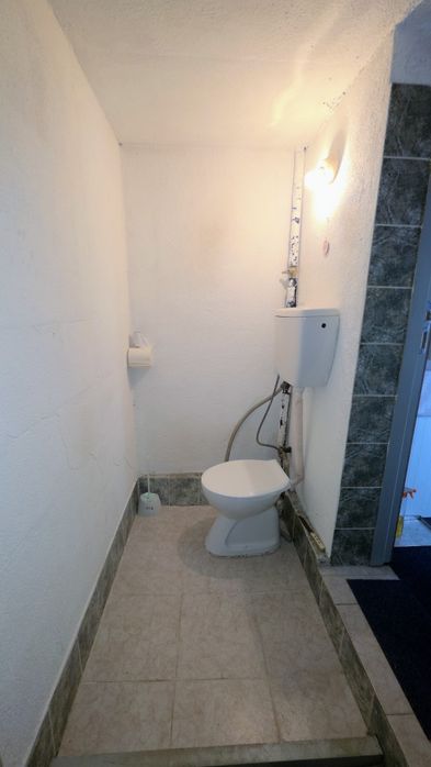 Продава се къща в центъра на село Чуковец, община Радомир