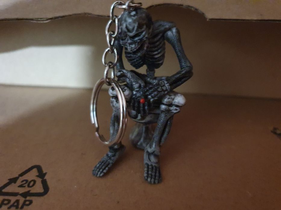 Breloc schelet nou