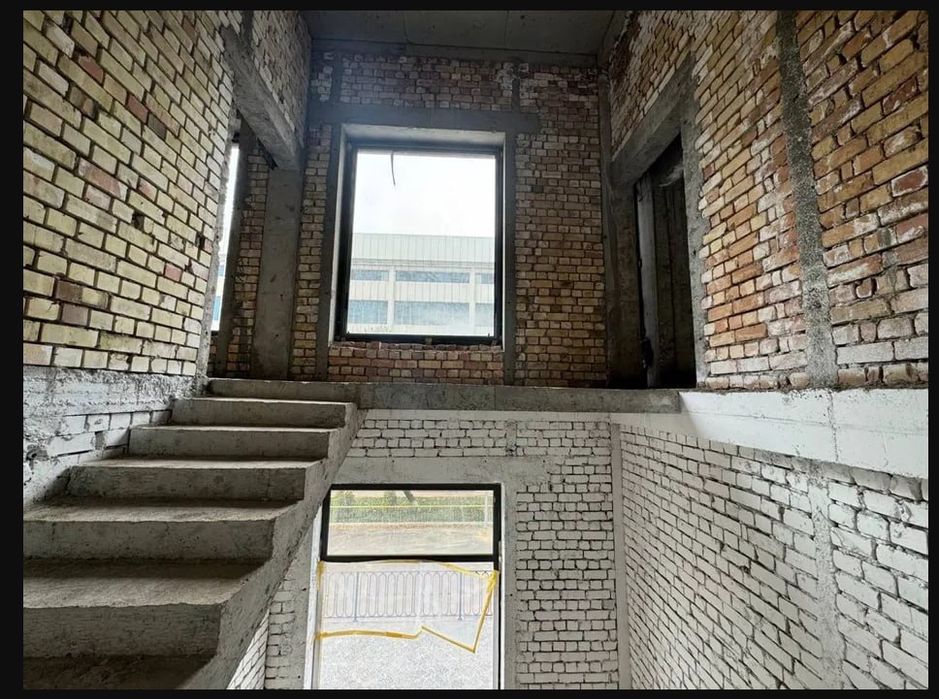 Каробка 1021кв..