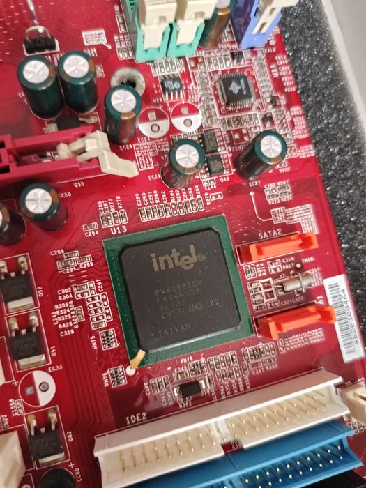 Материнская плата