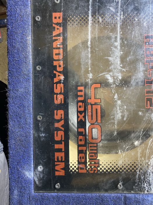 Бас каса с усилвател