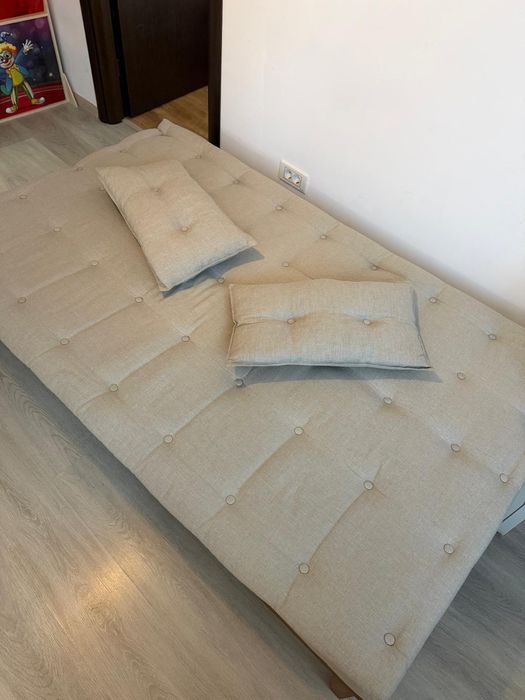 Canapea extensibila din in și lemn
