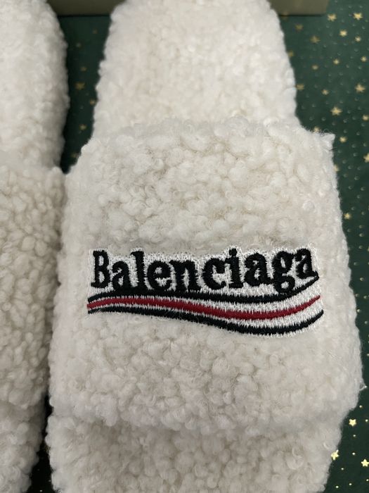 Balenciaga Furry Slide White Papuci Premium Quality