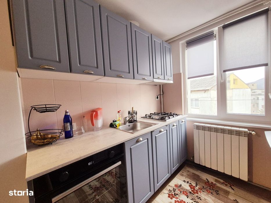 Apartament renovat cu 2 camere, decomandat, zona Precista