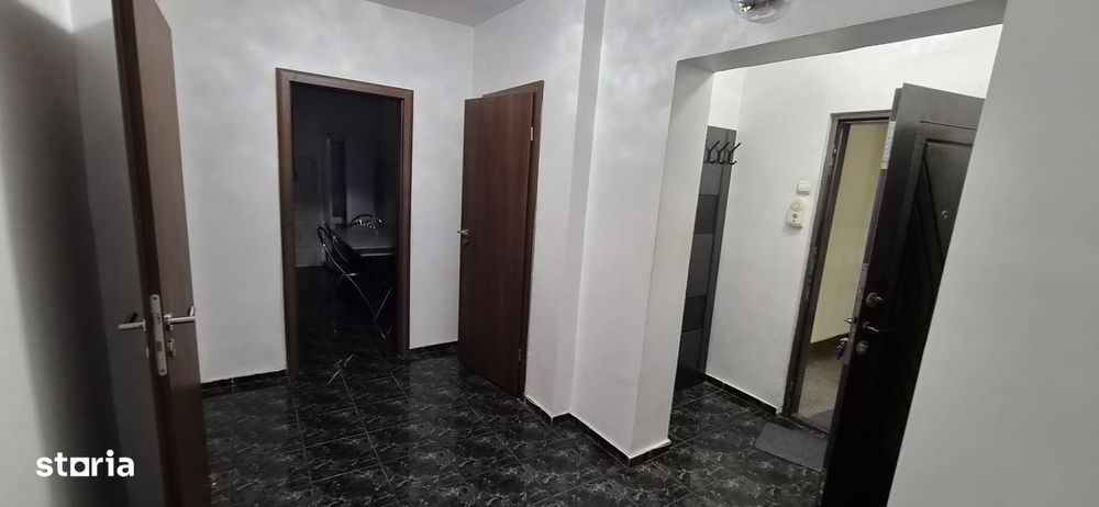 Apartament 3 Camere Etaj 1 Complex Studentesc 450 euro
